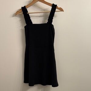 ❤️NWOT Aritzia Sunday Best ruffle strap dress